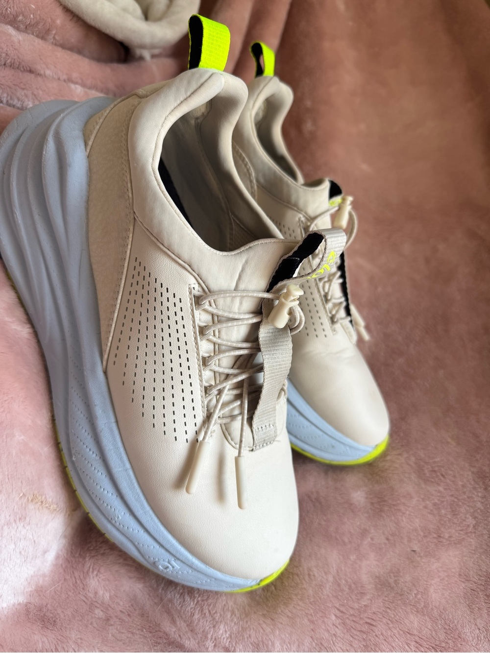 Clove Forte Neutral Cream Platform Sneakers with Neon Yellow Accents